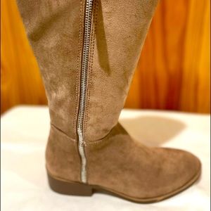 NEW! Steve Madden Leather Boots. Size 3 children